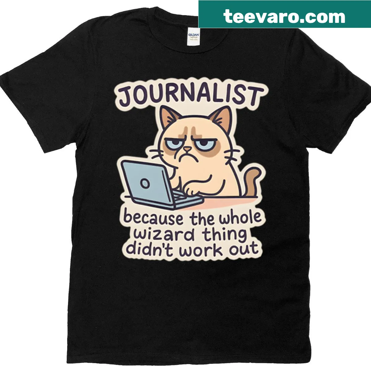 Cute cat t-shirt with the phrase about journalism and wizards — on a men's t-shirt