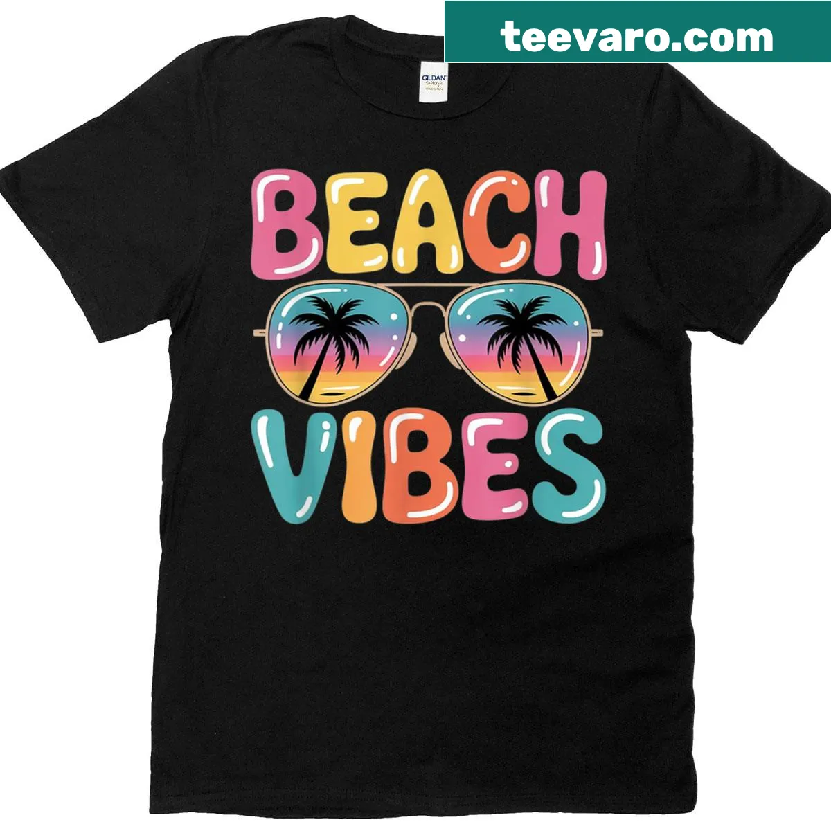 Retro cute girl wearing sunglasses on a summer themed t-shirt — on a men's t-shirt