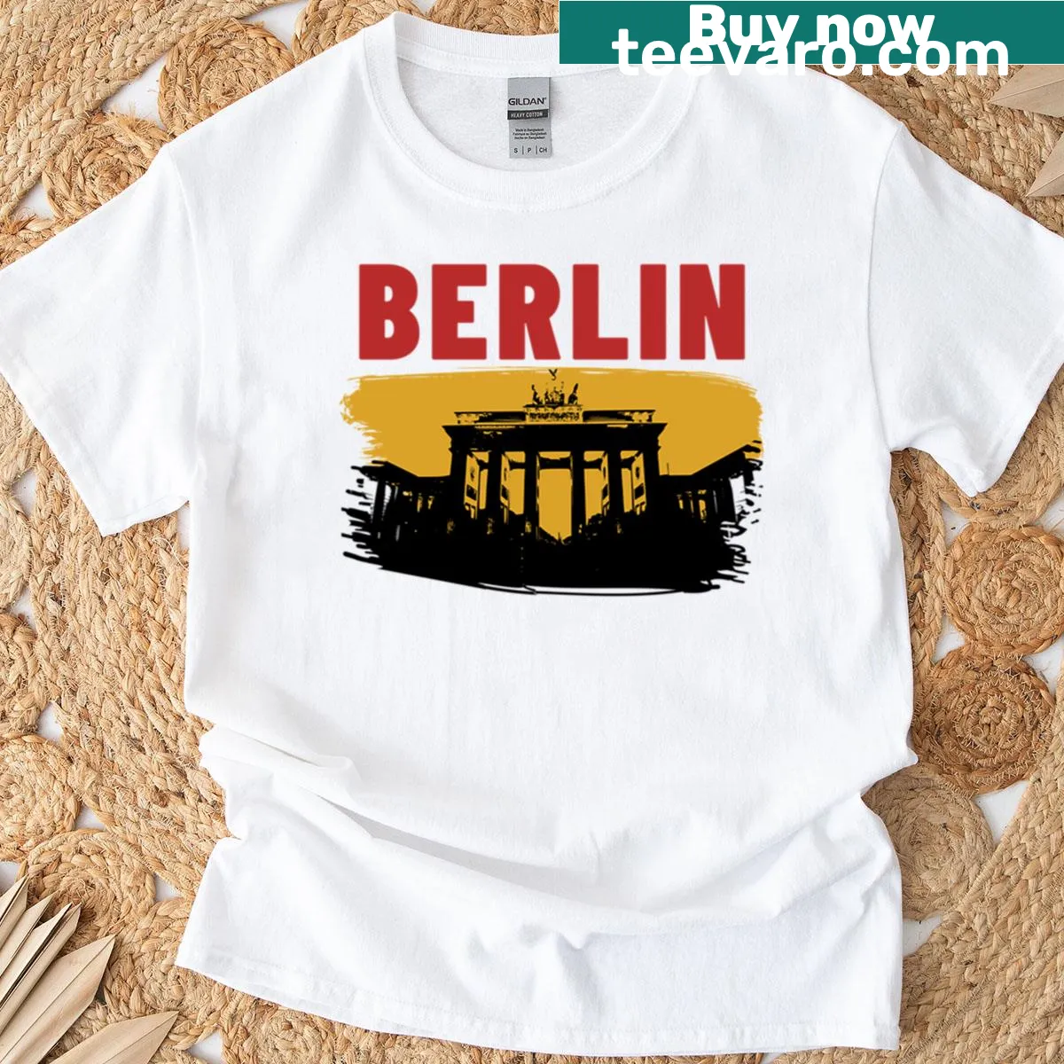 T-shirt with a graphic of Berlin's Brandenburg Gate logo. — on a men's t-shirt