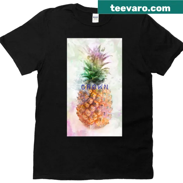 T-shirt with a whimsical pineapple crown graphic