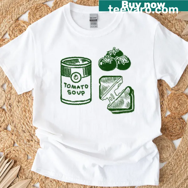 T-shirt with a playful design celebrating lunchtime and food.