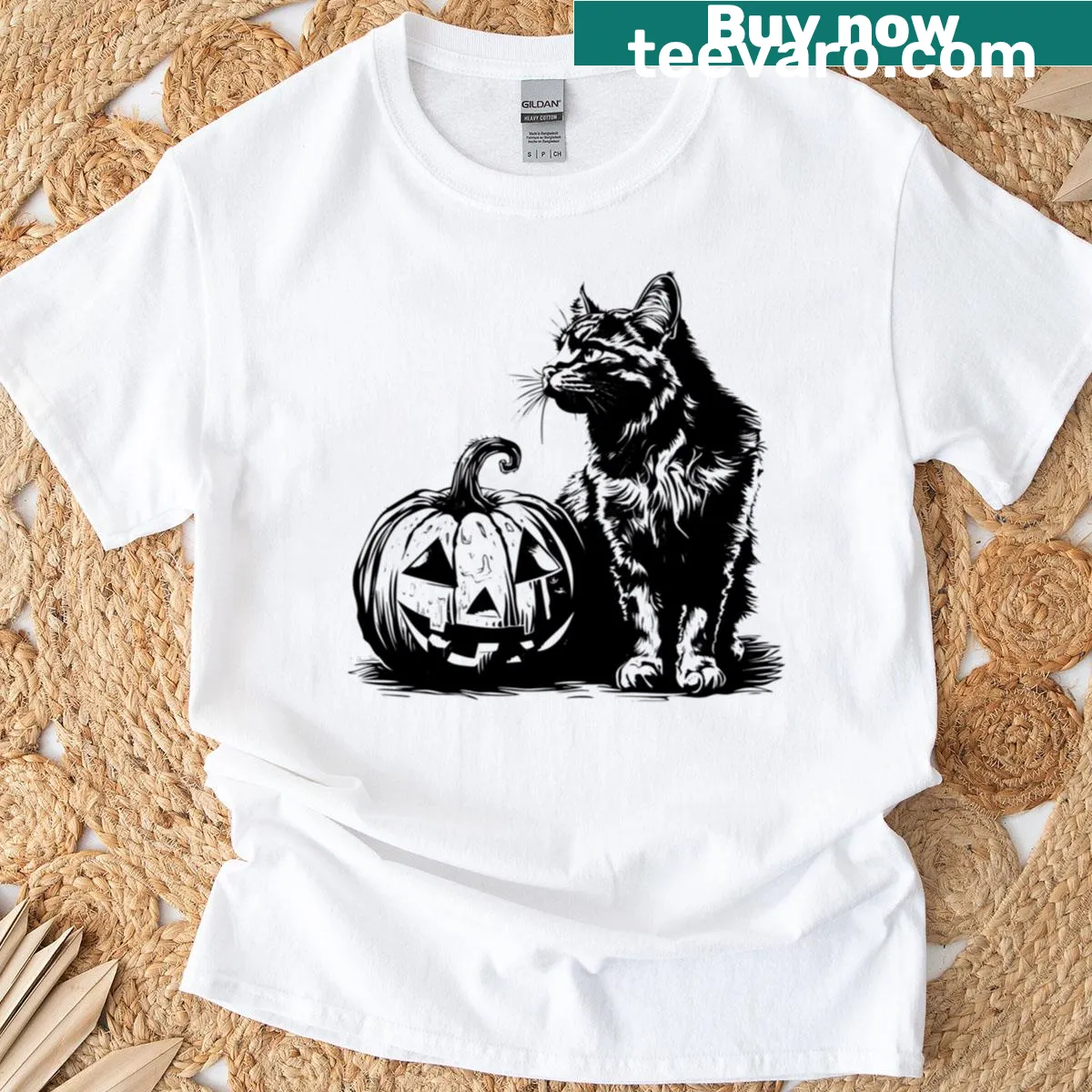 Cat with Jack O' Lantern and bat illustration for Halloween — on a men's t-shirt