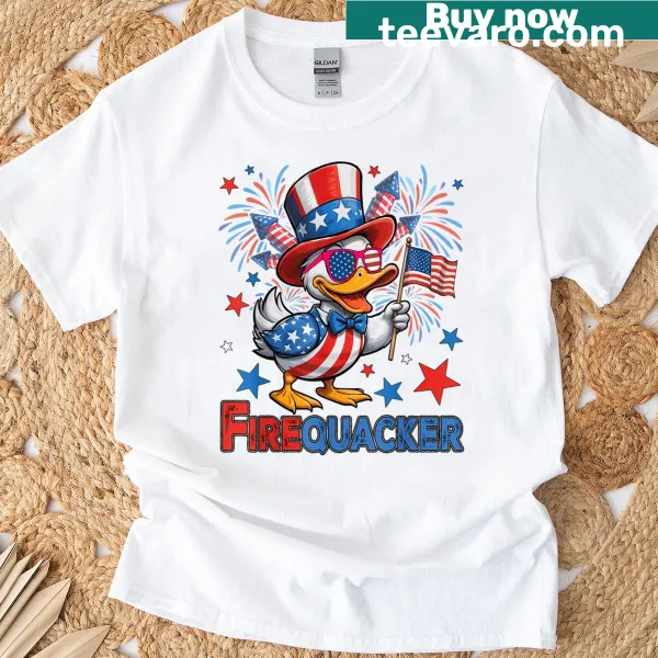 Patriotic T-shirt with a cartoon duck and USA flag design
