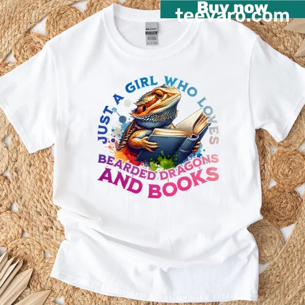 Cute oversized tee with a bearded dragon and books design