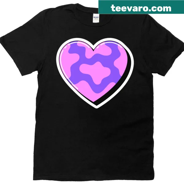 Cartoon heart with liquid texture in pop art style on a t-shirt.