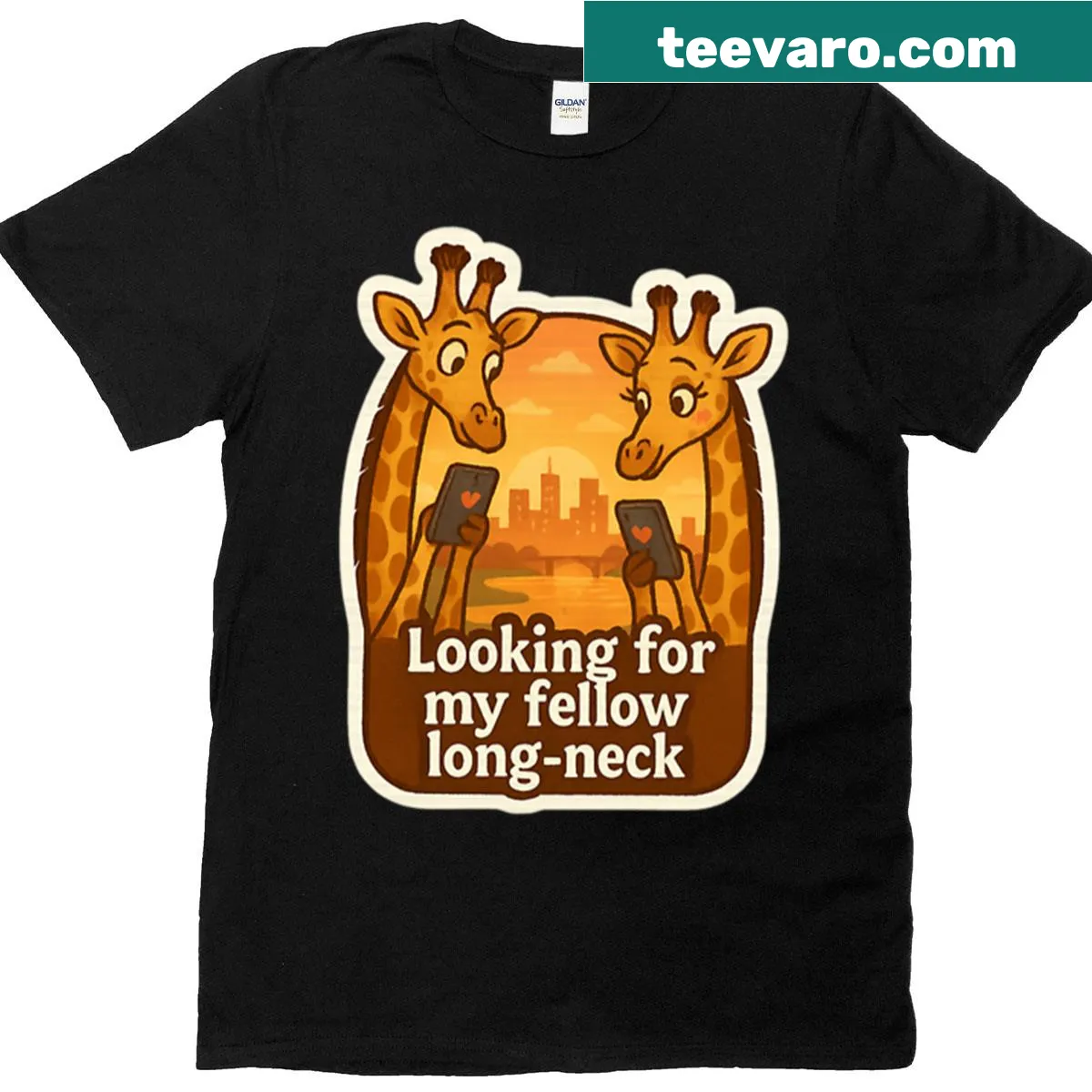 Funny giraffe illustration with text looking for fellow long-neck. — on a men's t-shirt