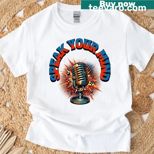 Manga panels of Sonic the Hedgehog racing on a t-shirt