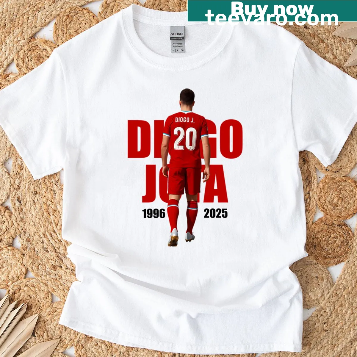Oversized t-shirt celebrating Giogo Jota with a sporty design — on a men's t-shirt