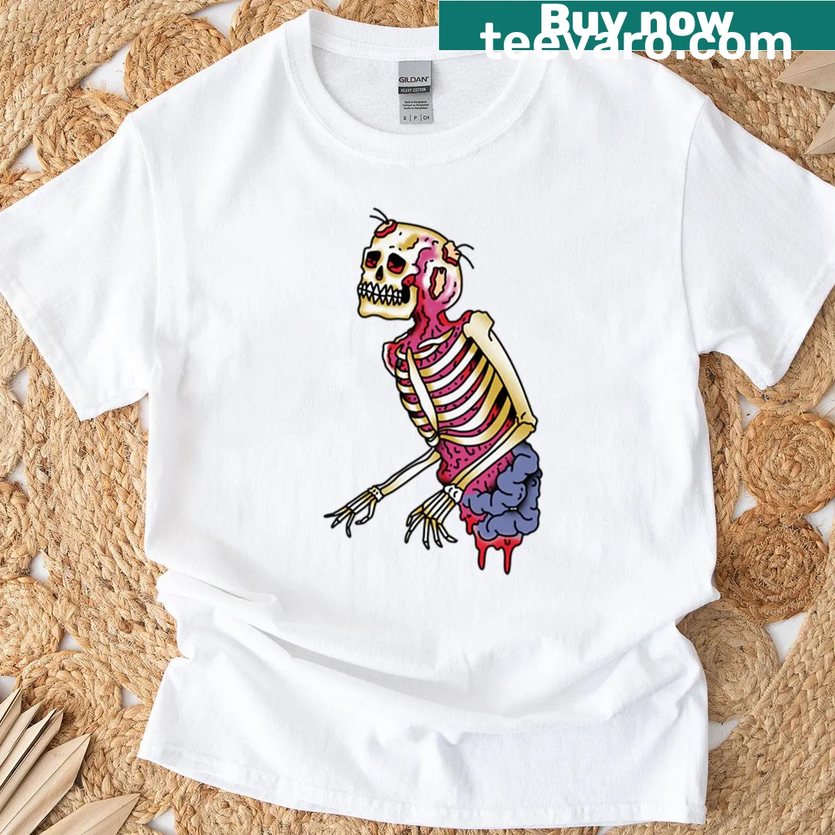 T-shirt with graphic of a rotting zombie in horror style — on a men's t-shirt
