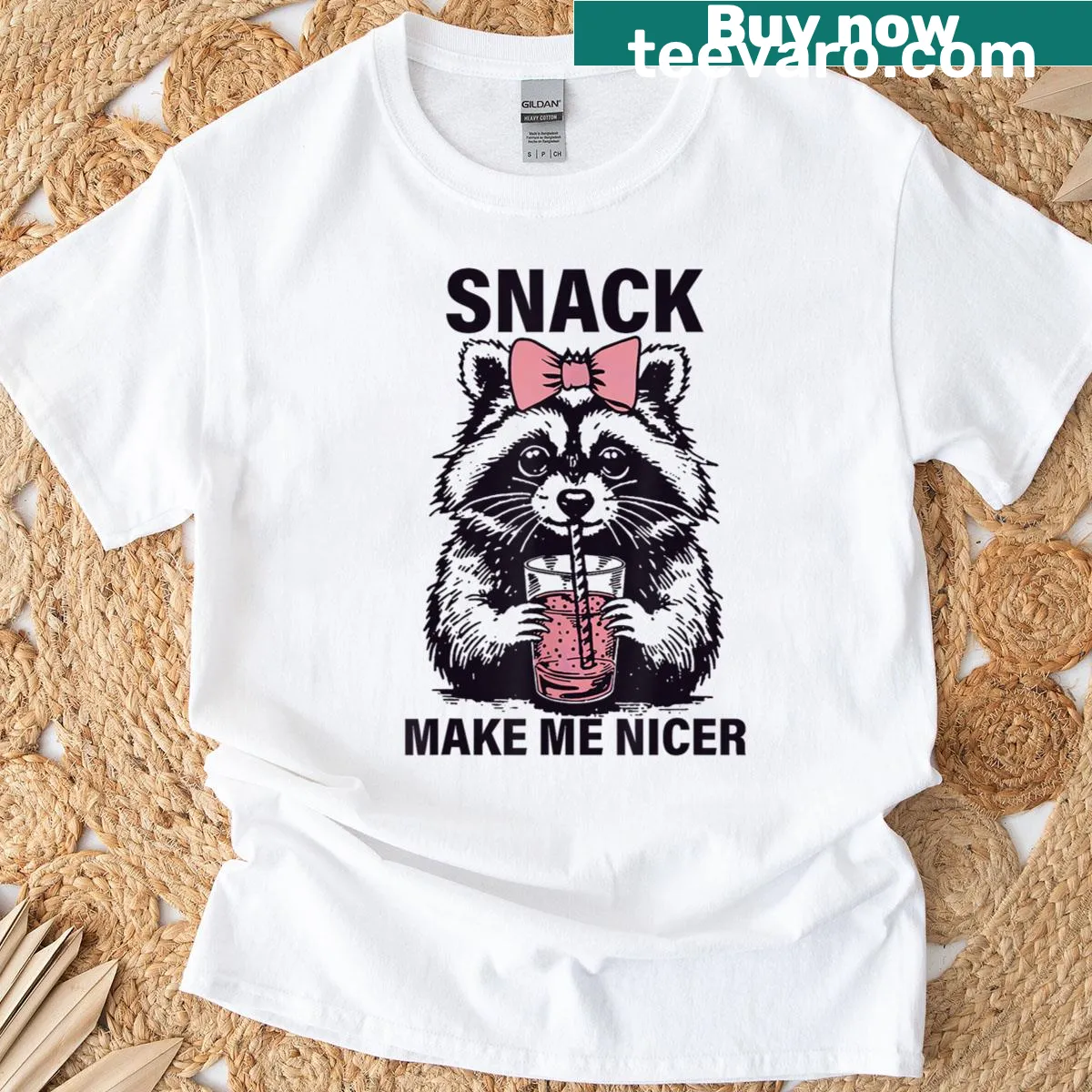 Cartoon raccoon graphic with snacks on a women's t-shirt — on a men's t-shirt