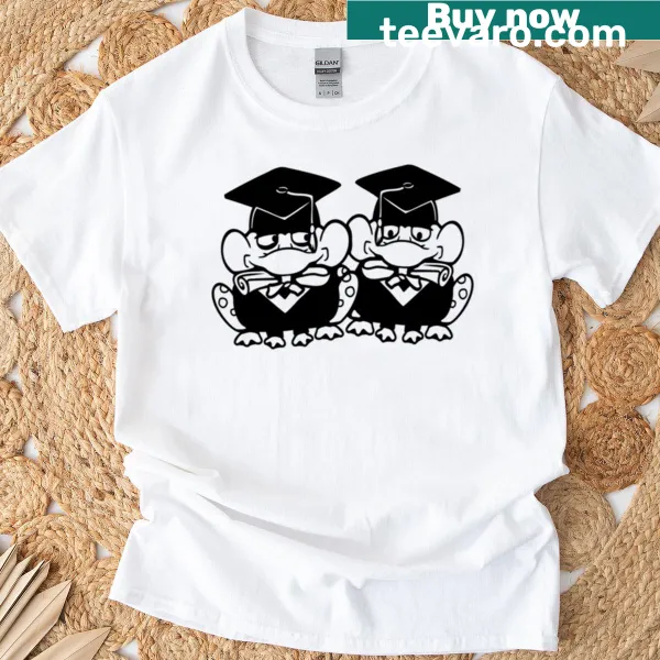 Proud student T-shirt with '2 Frog College Degree' graphic