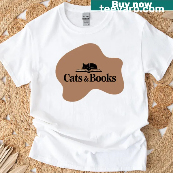 Oversized t-shirt with cats and books illustration