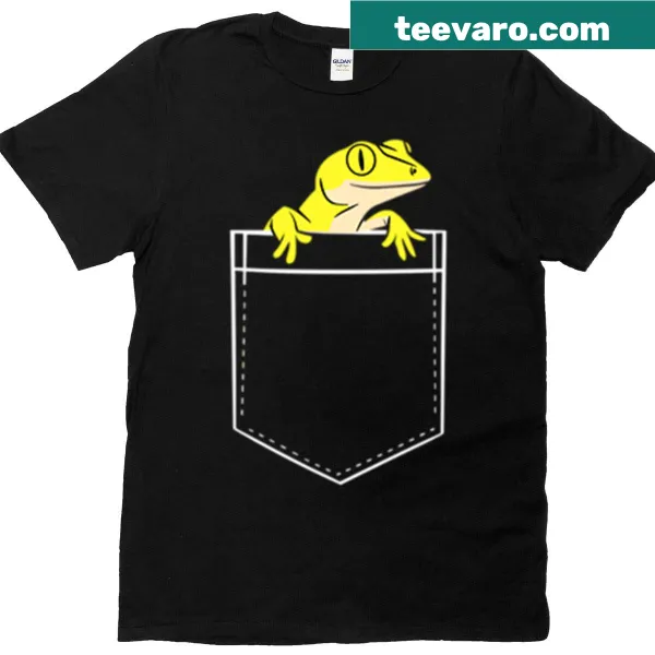 Illustration of a cute leopard gecko in a pocket on a T-shirt