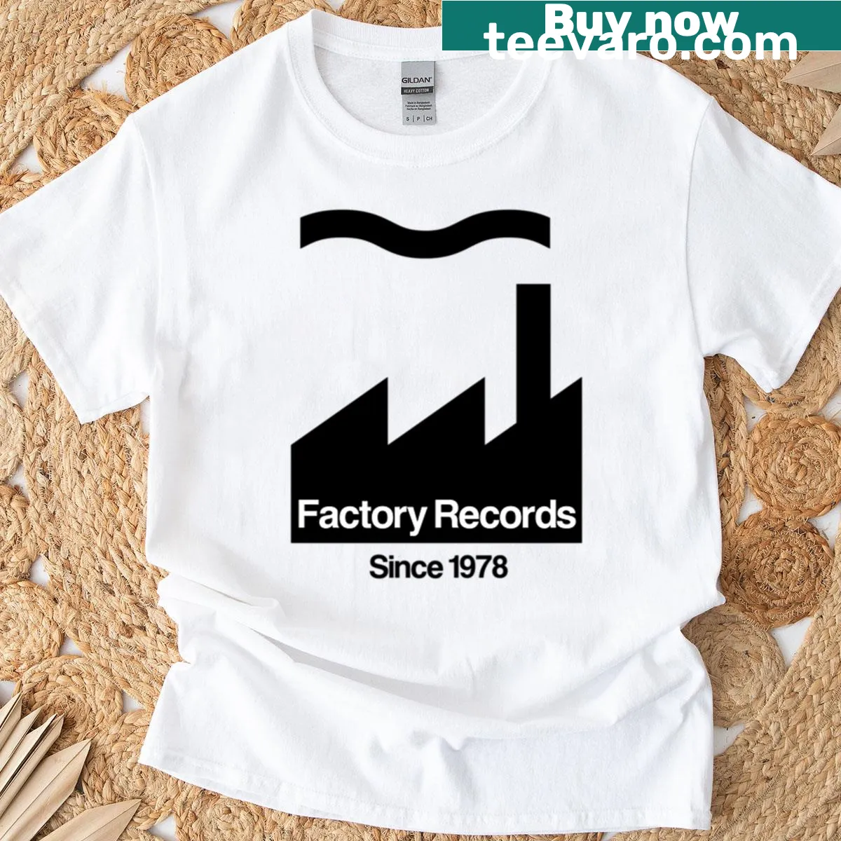Vintage-style T-shirt with 'Factory' in distressed typography for music lovers — on a men's t-shirt