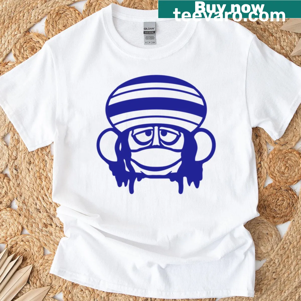Frog in reggae hat design for music fans with playful flair — on a men's t-shirt