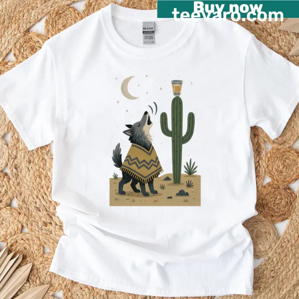Playful T-shirt with the phrase Howl At The Shot