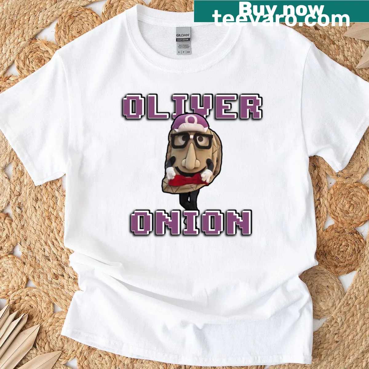 Cartoon T-shirt with Oliver Onion enjoying pierogies and Pirates baseball gear — on a men's t-shirt