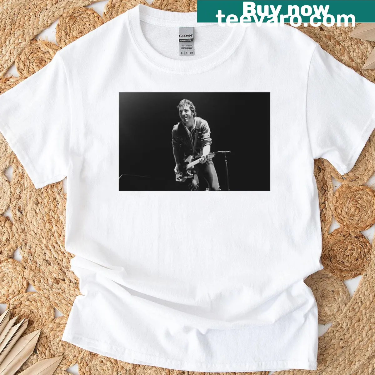 Vintage-style T-shirt celebrating Bruce Springsteen's 1981 concert — on a men's t-shirt