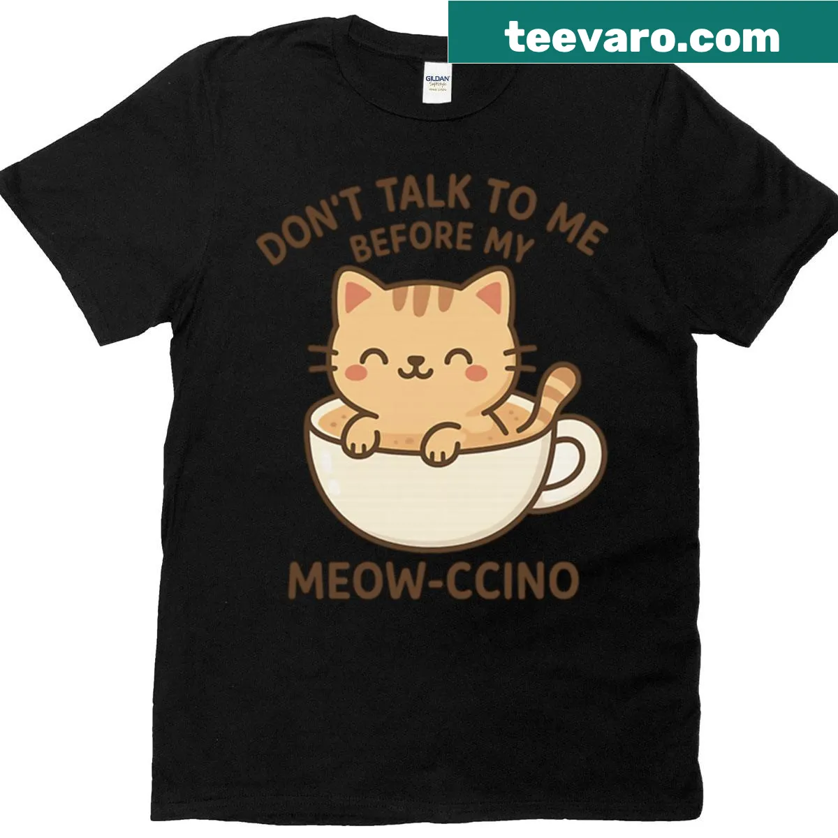 Illustration of a cat in a coffee cup on an oversized t-shirt — on a men's t-shirt