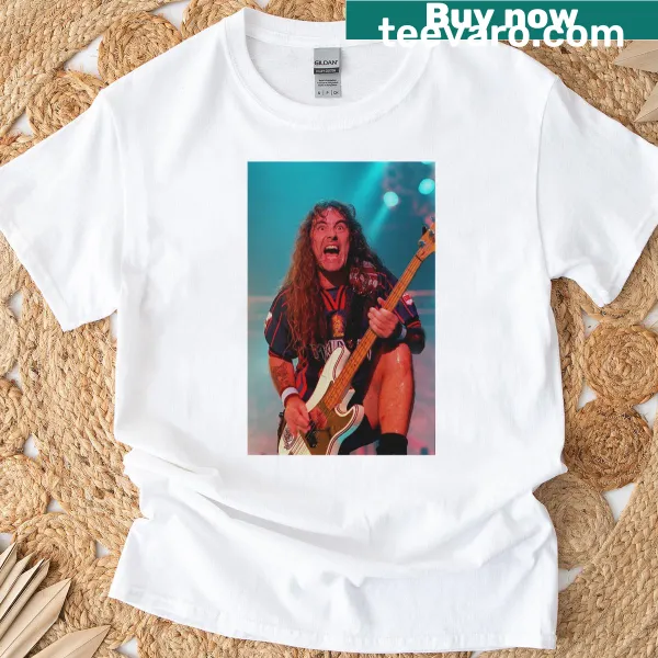 Graphic tee of Steve Harris and Iron Maiden live performance