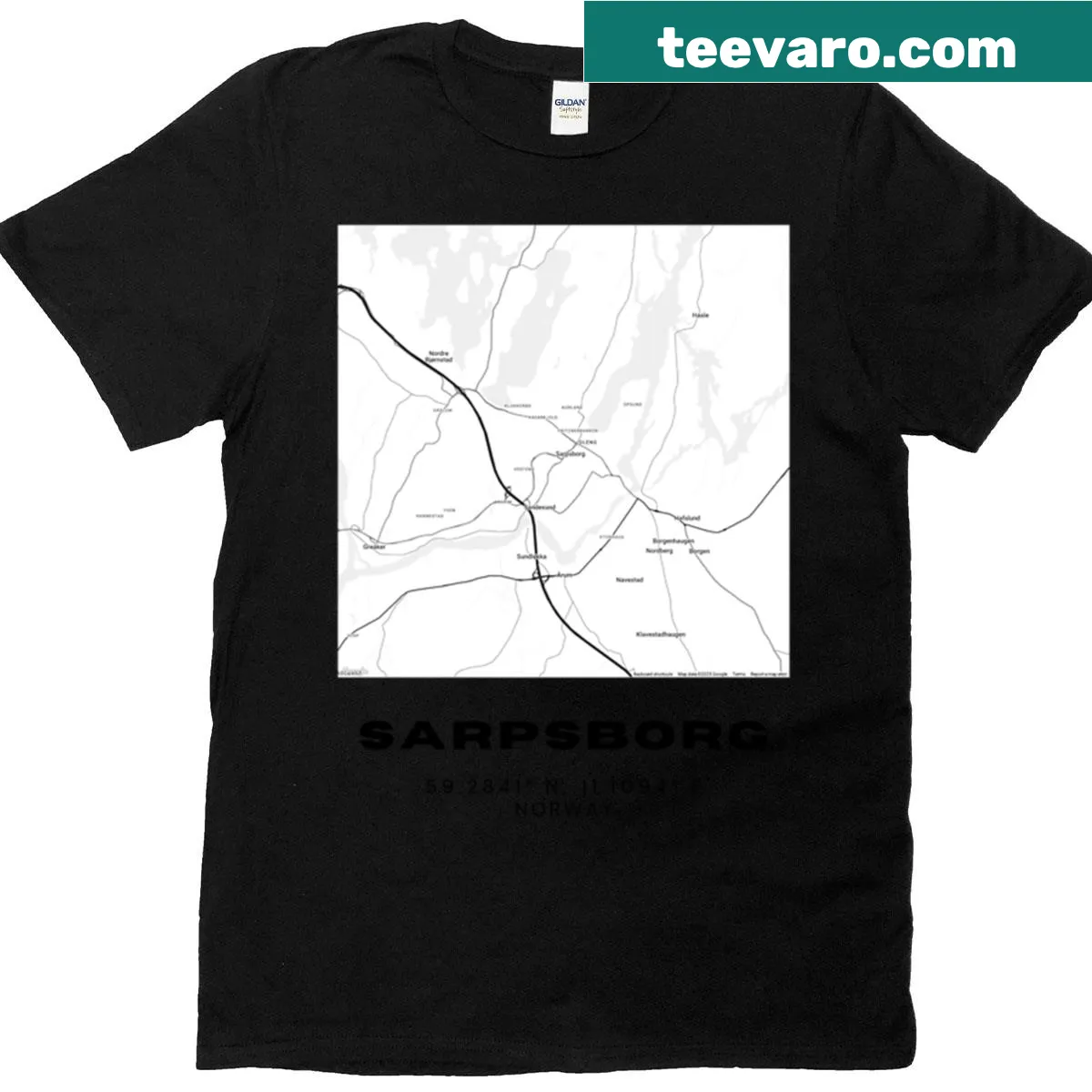 Minimalist Sarpsborg map design in black and white — on a men's t-shirt
