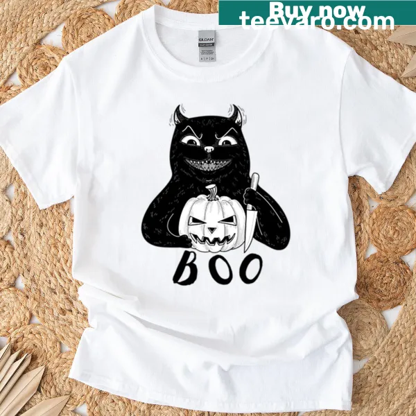 Oversized Halloween T-shirt featuring a spooky cat and pumpkin design