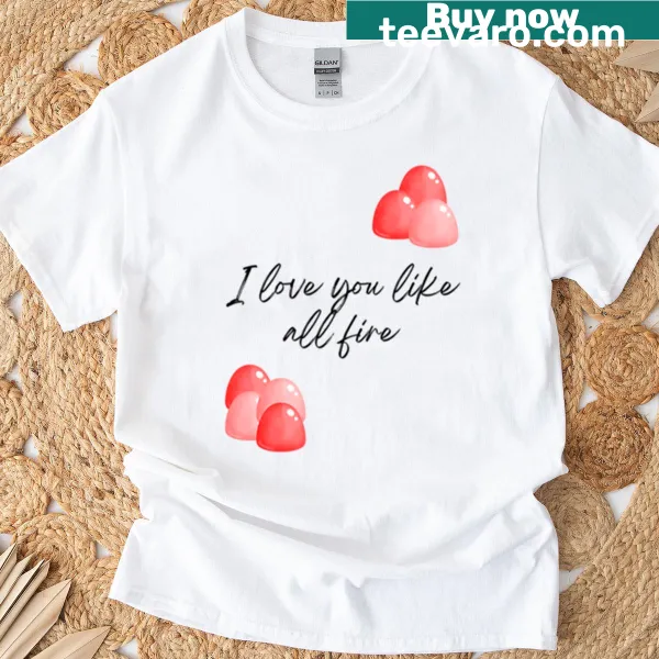 Oversized T-shirt with a heartfelt phrase about love