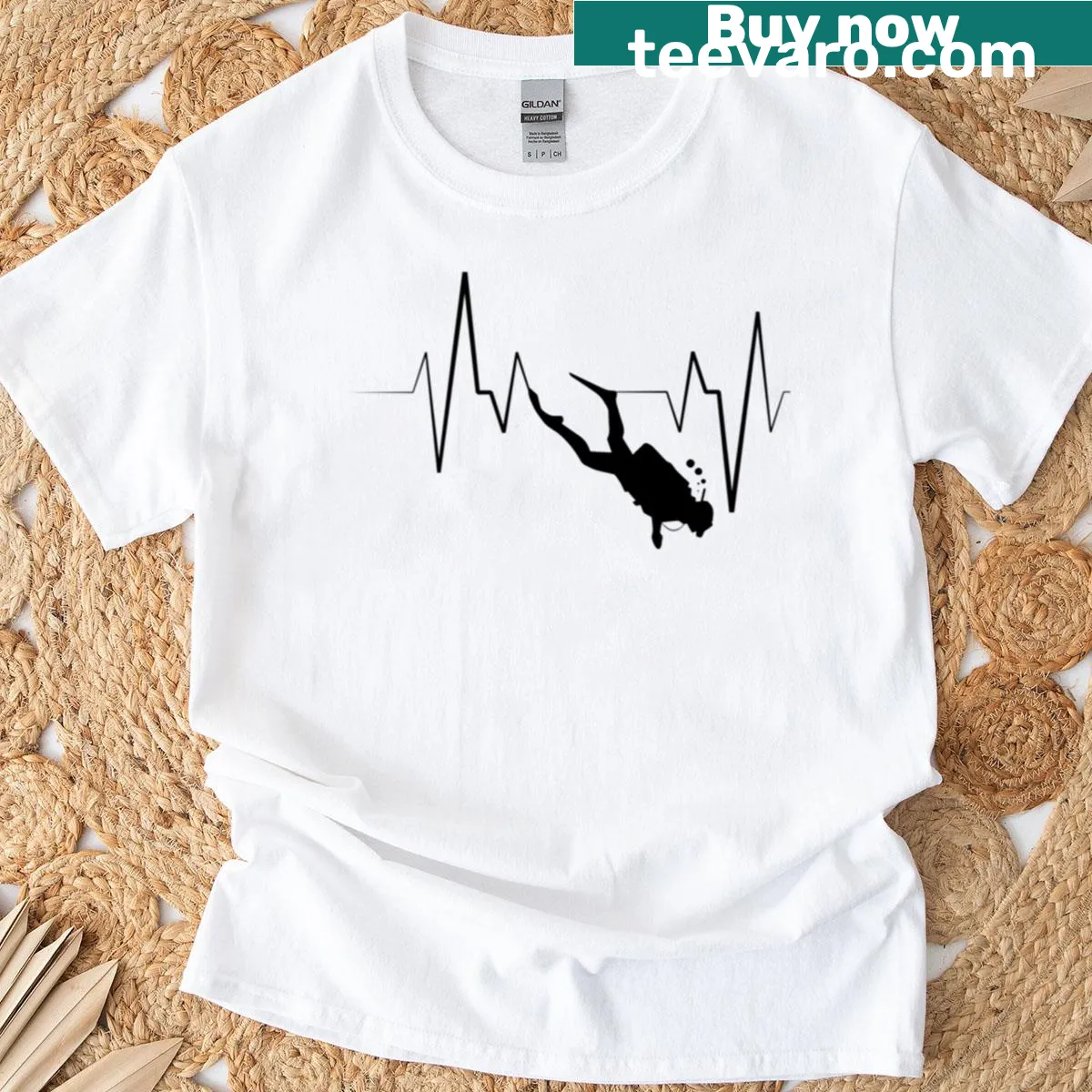 Oversized T-shirt with scuba diver and heartbeat graphic — on a men's t-shirt