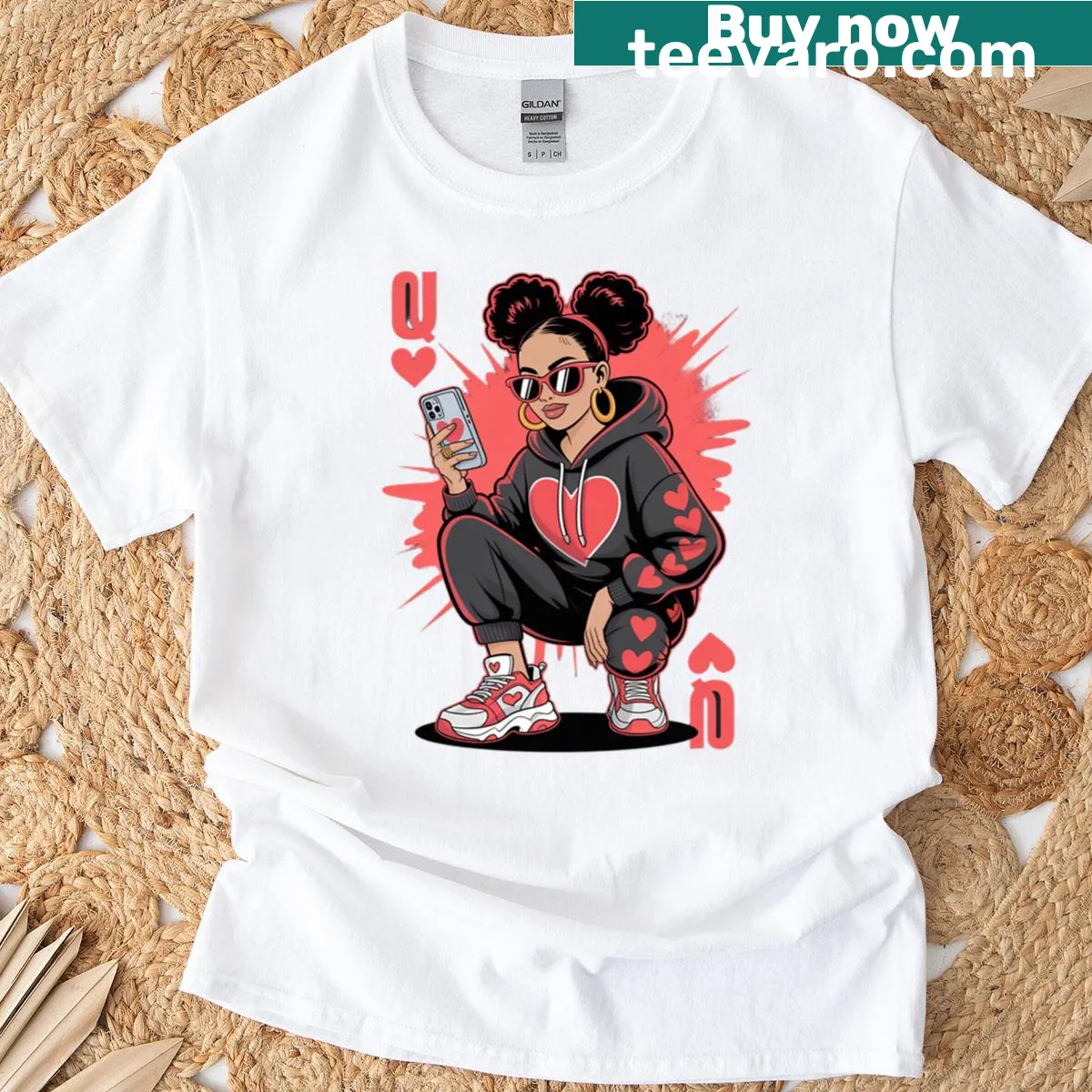 Oversized t-shirt with stylish streetwear design — on a men's t-shirt