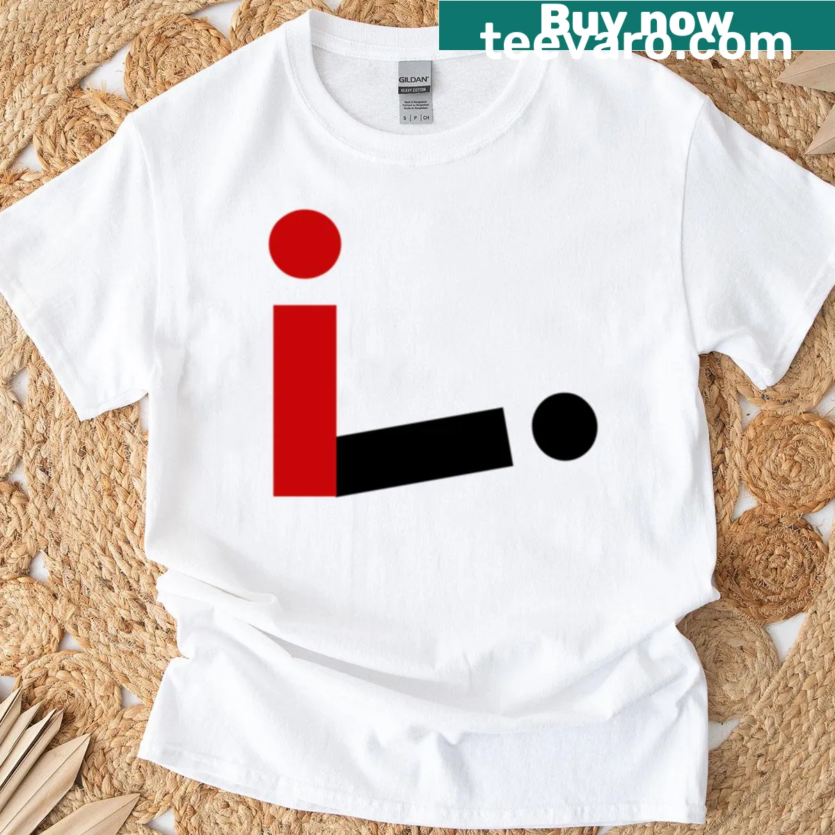 Illustration of eye shadow on an oversized T-shirt — on a men's t-shirt