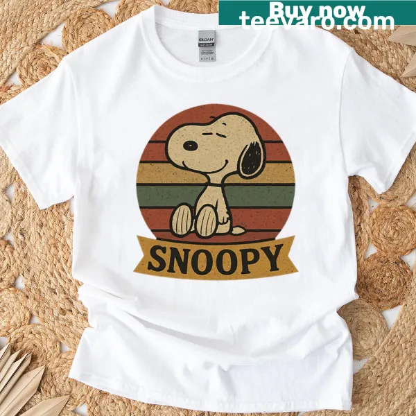 Oversized vintage Snoopy t-shirt with a relaxed cartoon design
