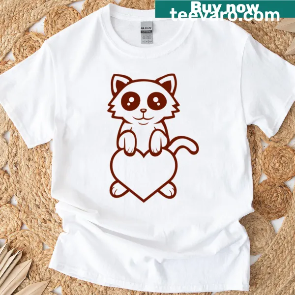 Cute cat t-shirt with heart and smiling eyes