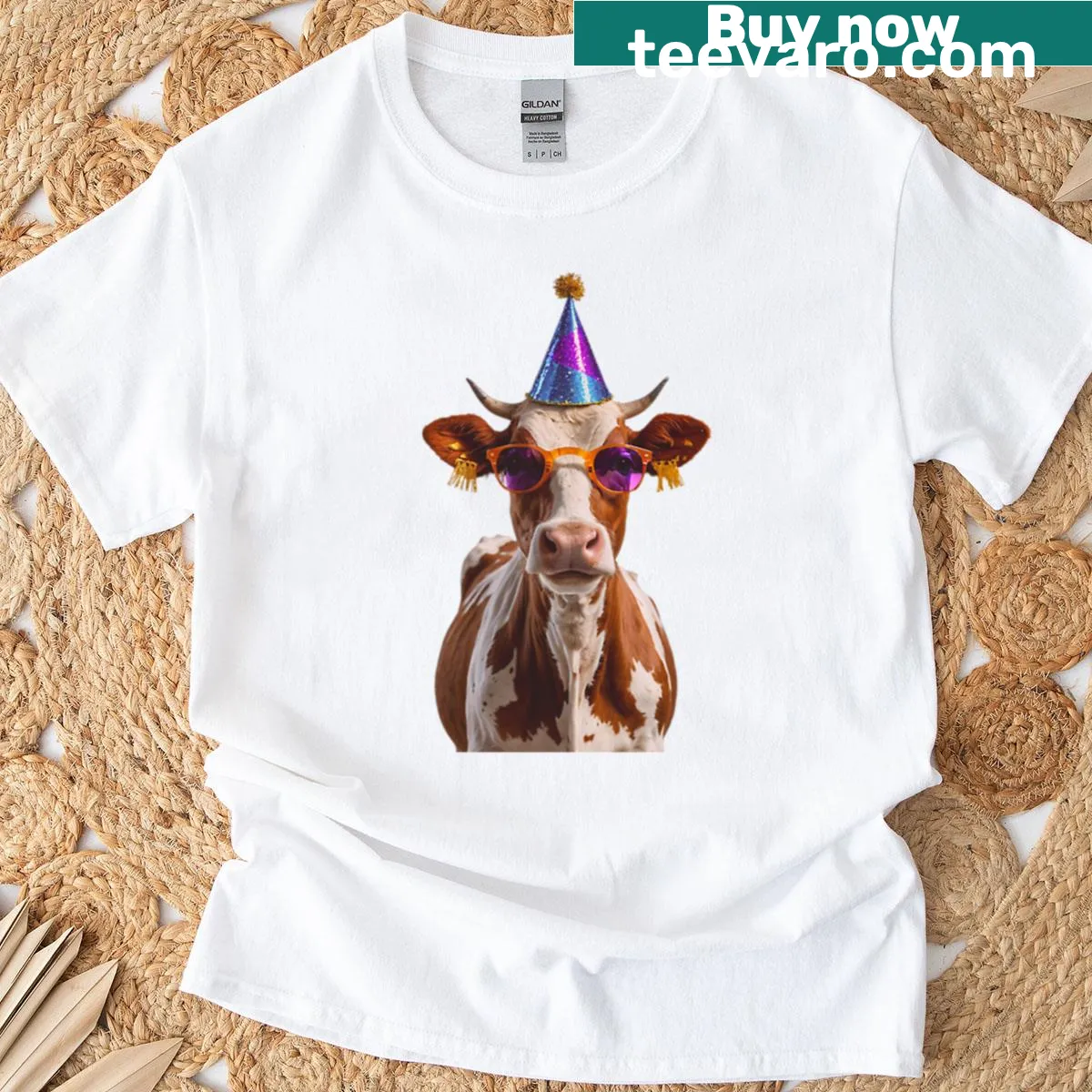 Cute T-shirt featuring a cow with a birthday hat and balloons — on a men's t-shirt