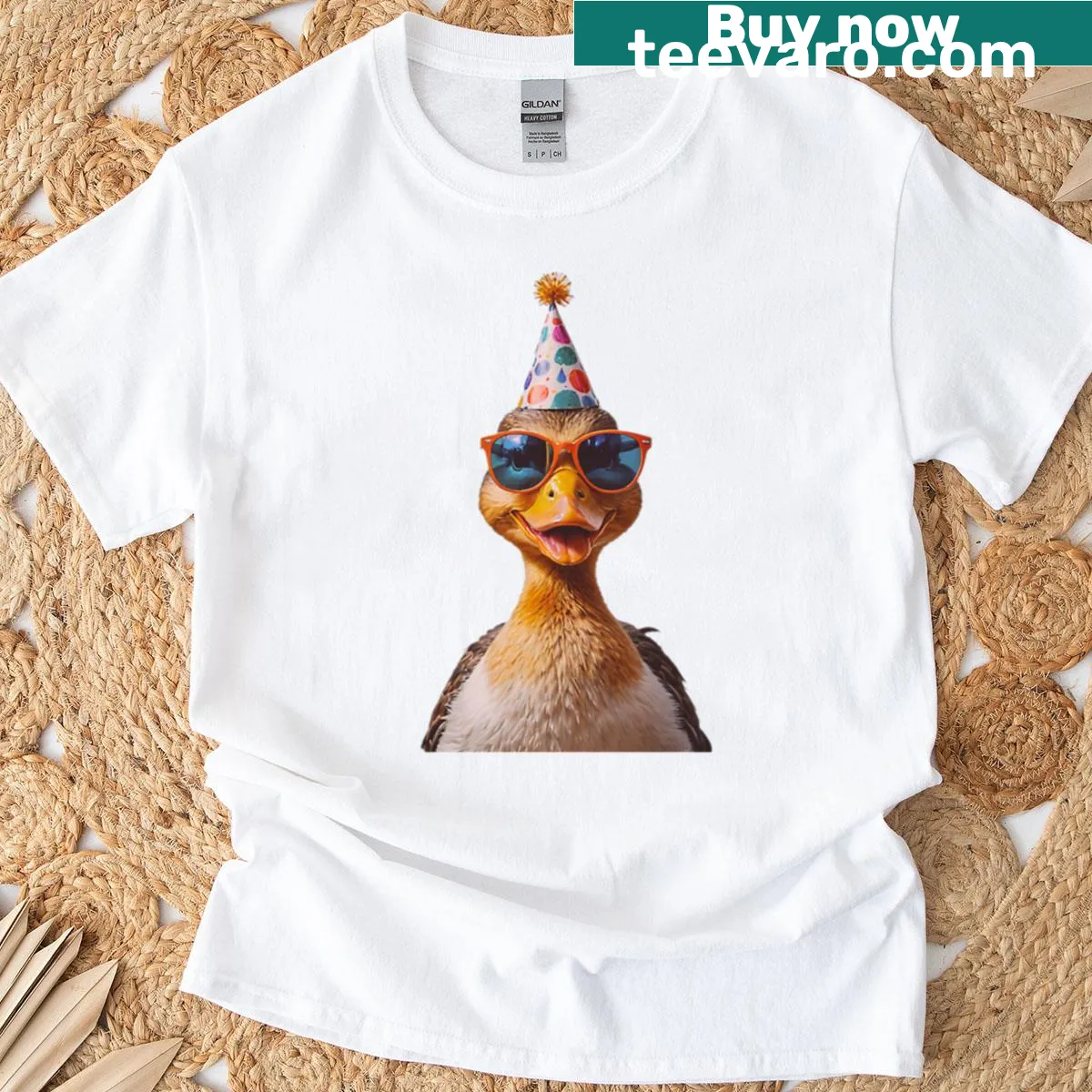 Cute duck wearing a party hat with balloons on a birthday T-shirt — on a men's t-shirt