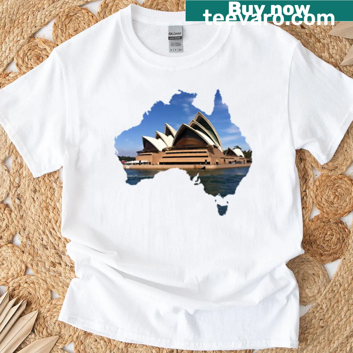 Silhouette of Sydney Opera House on a travel souvenir t-shirt — on a men's t-shirt