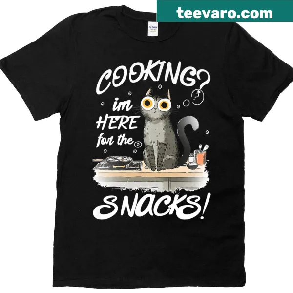 Humorous shirt with the phrase I'm Here For The Snacks