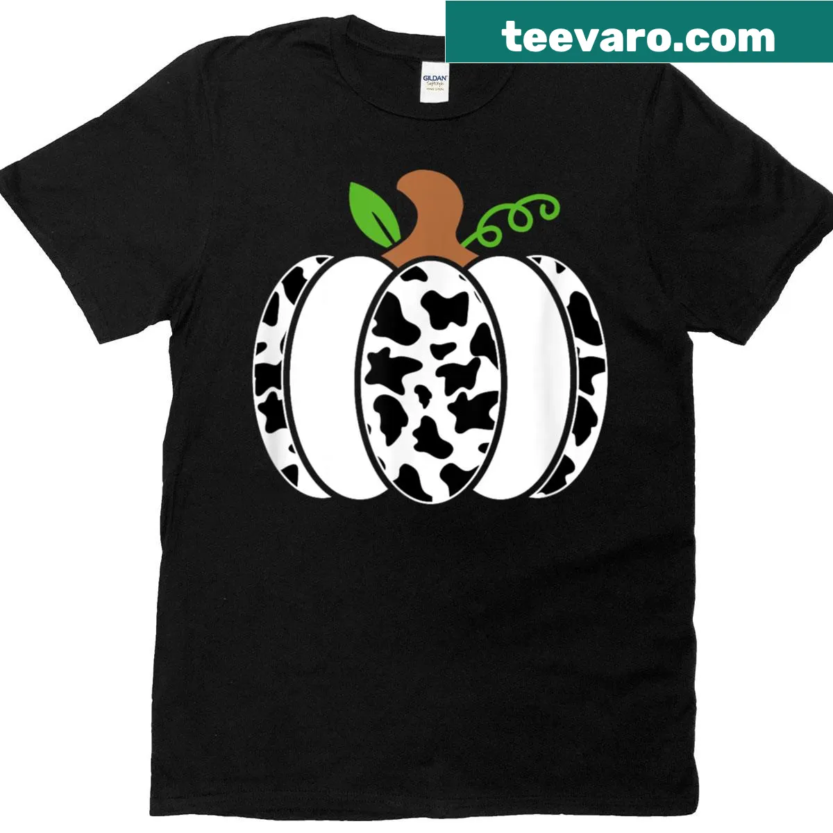 Cartoon cow dressed as a pumpkin on a t-shirt — on a men's t-shirt