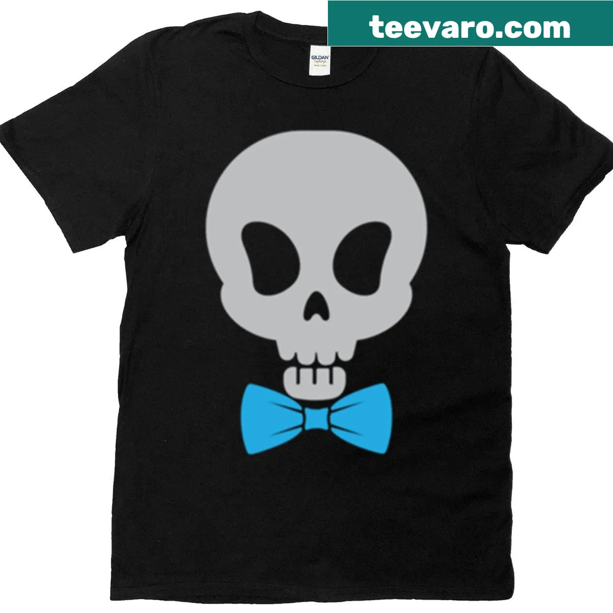 Stylish skull wearing a bowtie illustration — on a men's t-shirt