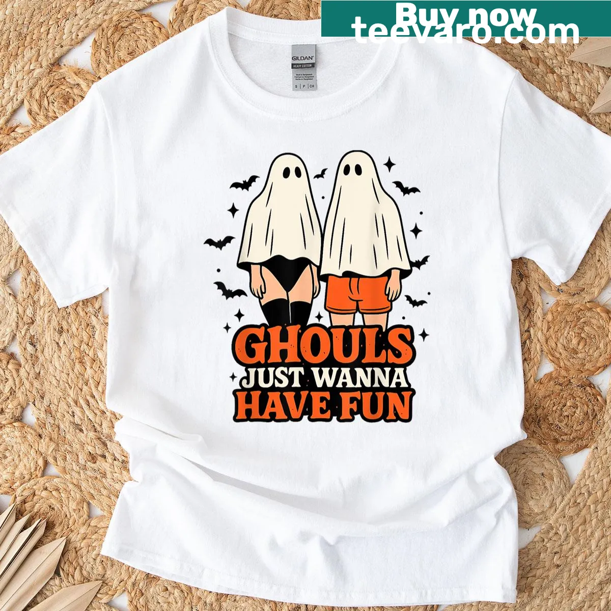 Halloween pun T-shirt with text 'Spooky Freak In The Sheets'. — on a men's t-shirt