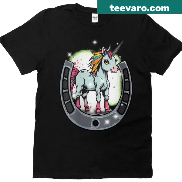 Cute T-shirt with illustrations of unicorns and horses