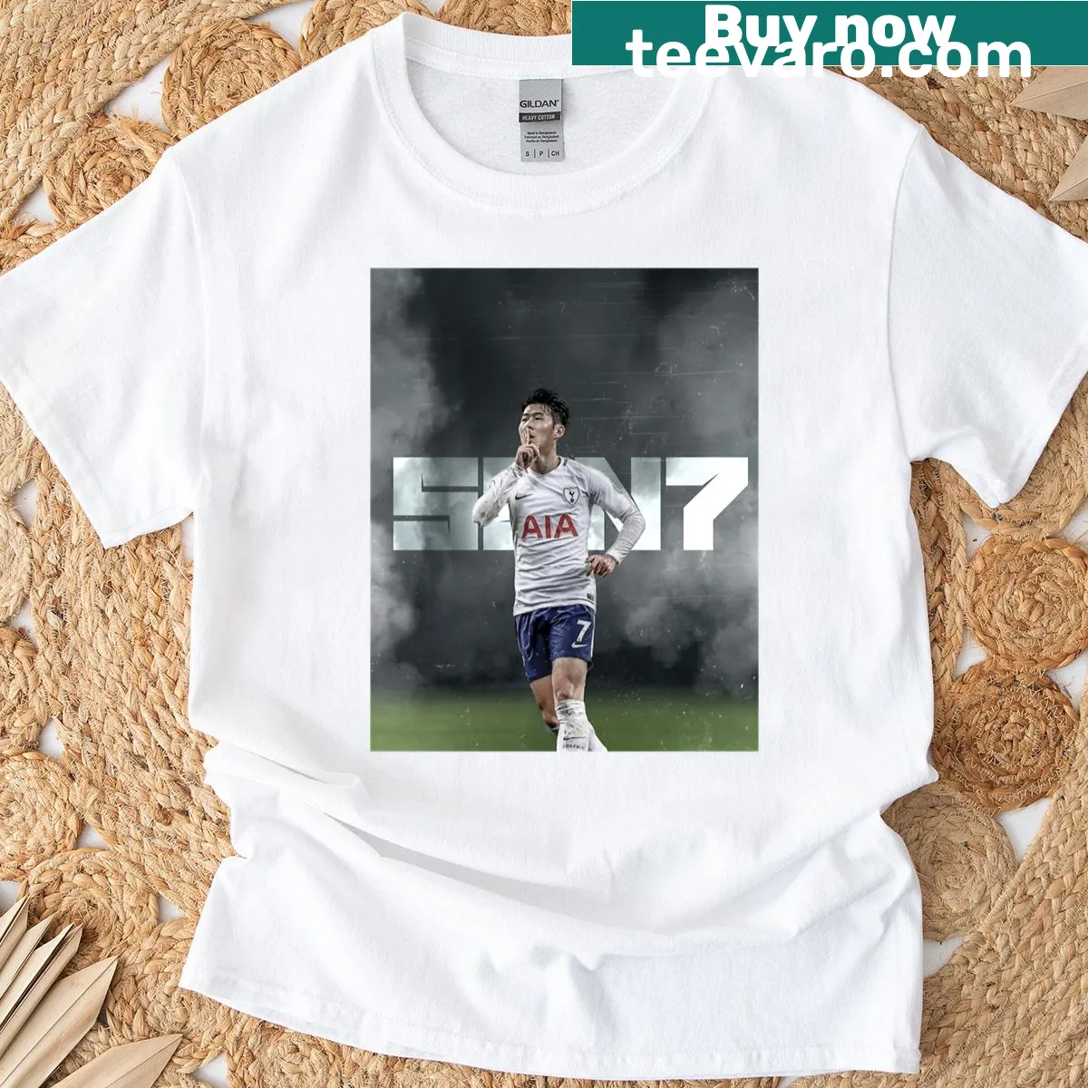 Artistic graphic of Son Heung-min celebrating on a shirt — on a men's t-shirt