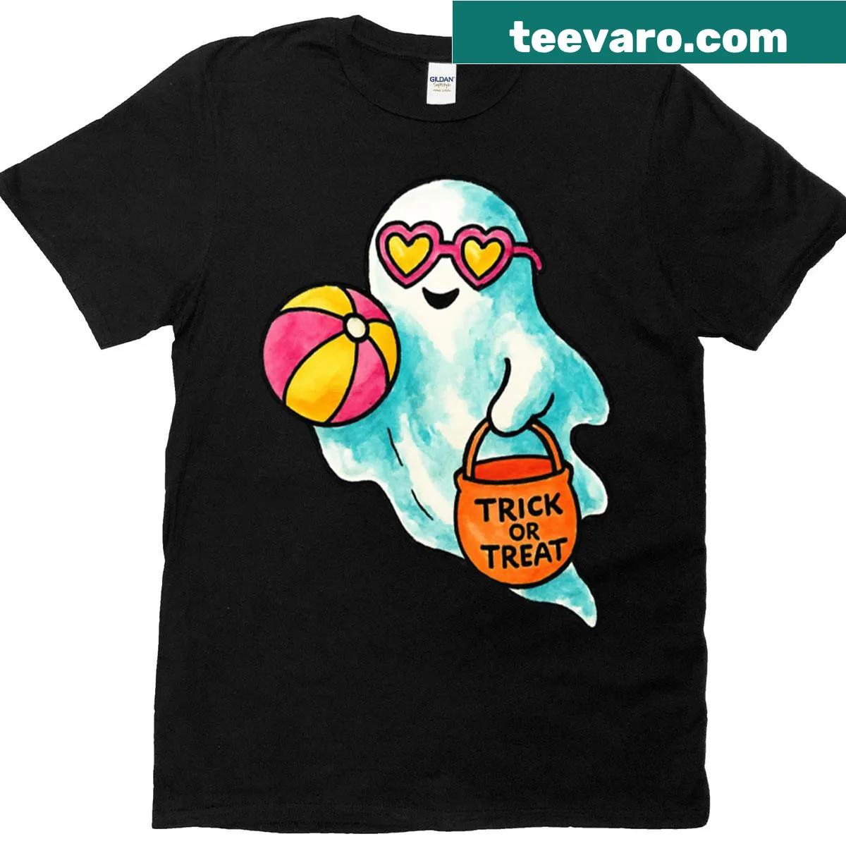 Cute ghost trick-or-treating illustration with heart sunglasses — on a men's t-shirt