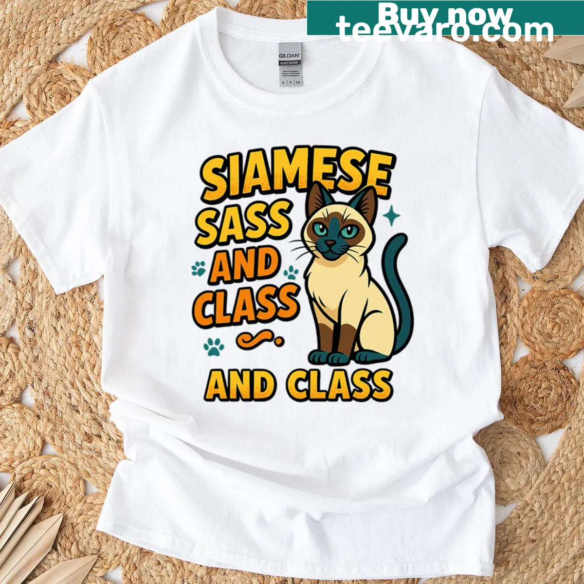 Oversized t-shirt with comic design of a Siamese cat — on a men's t-shirt