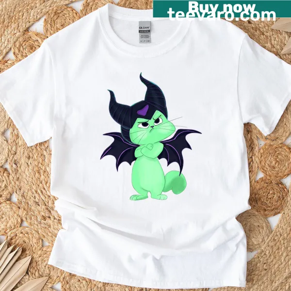 Illustration of a frog playing under a starry sky on an oversized t-shirt
