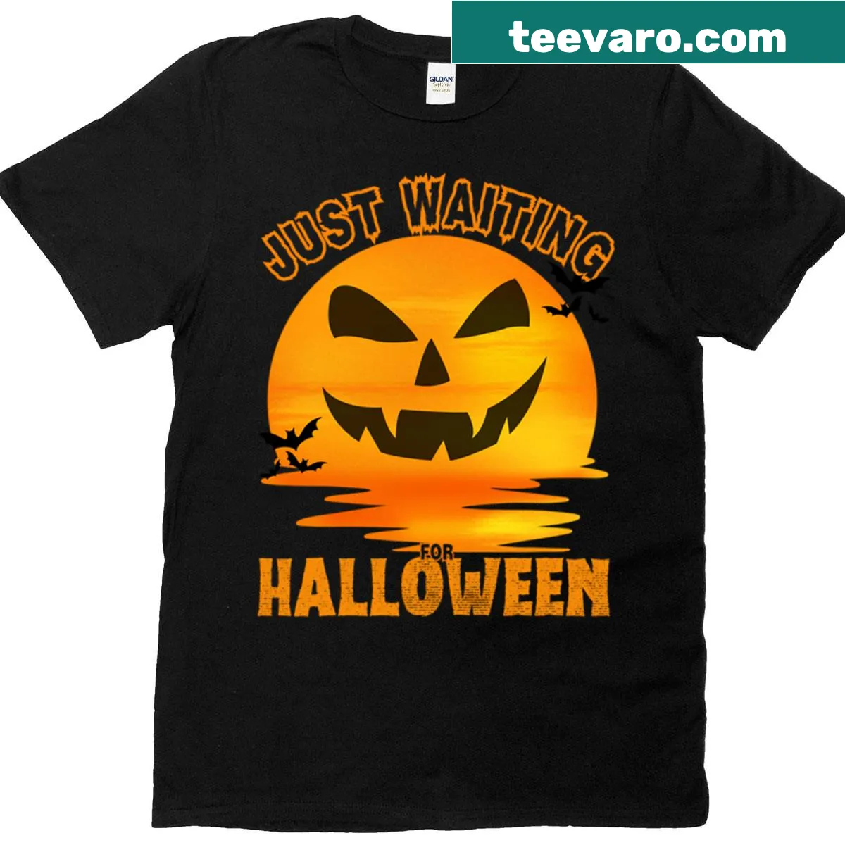 Oversized t-shirt with a playful Halloween waiting graphic. — on a men's t-shirt