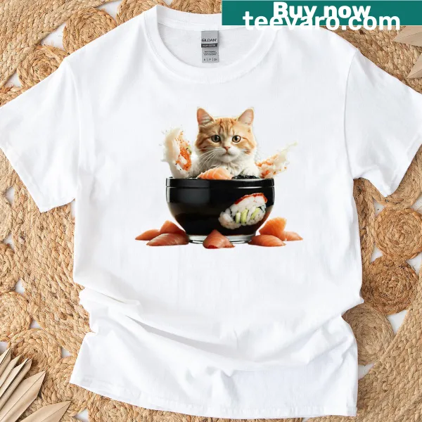 Oversized t-shirt with a cat guarding a sushi bowl from the Sushi Cat Gang Collection.