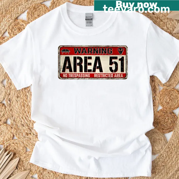 Oversized T-shirt with 'Warning Area 51' graphic