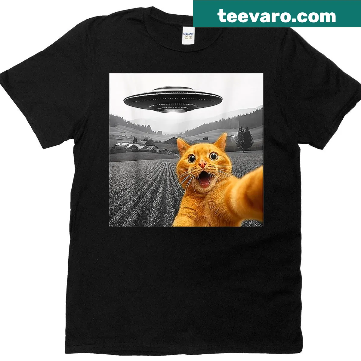 Cat taking a selfie with an alien UFO in a cartoon style — on a men's t-shirt