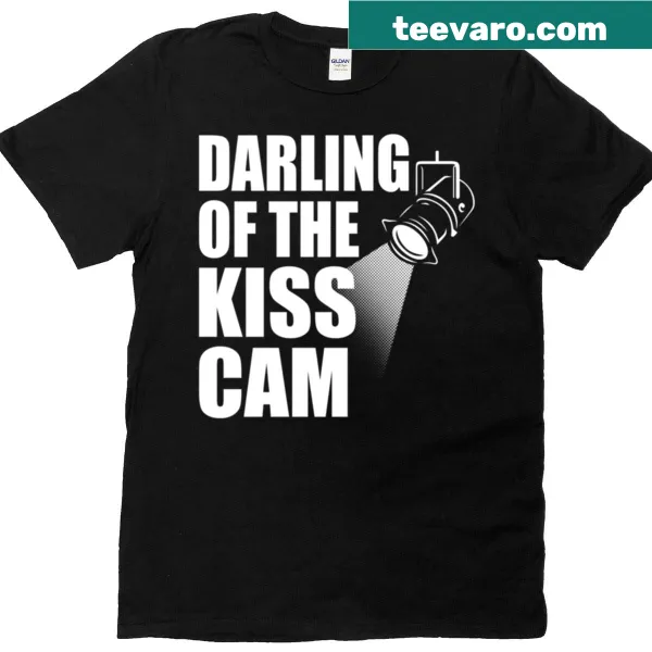 Oversized t-shirt with a funny Kiss Cam rock concert design
