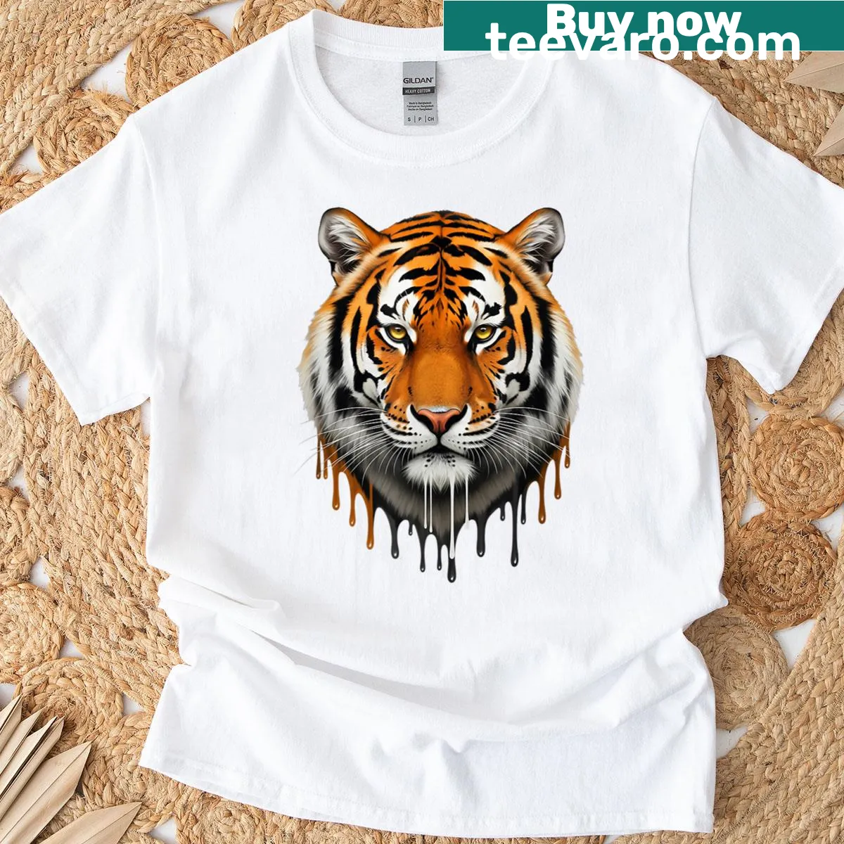 Realistic tiger head graphic dripping in artistic style on a t-shirt — on a men's t-shirt